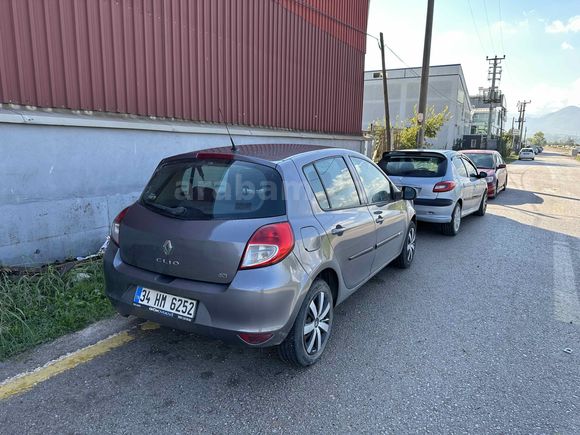 Sahibinden Renault Clio 1.5 dCi Authentique 2011 Model 