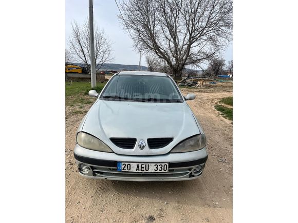 Sahibinden Renault Megane 1.4 RTA 2001 Model