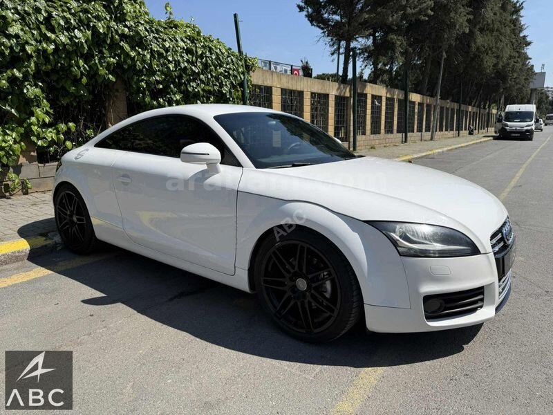 Galeriden Audi TT 2.0 TFSI 2008 Model İstanbul 123.000 km Beyaz