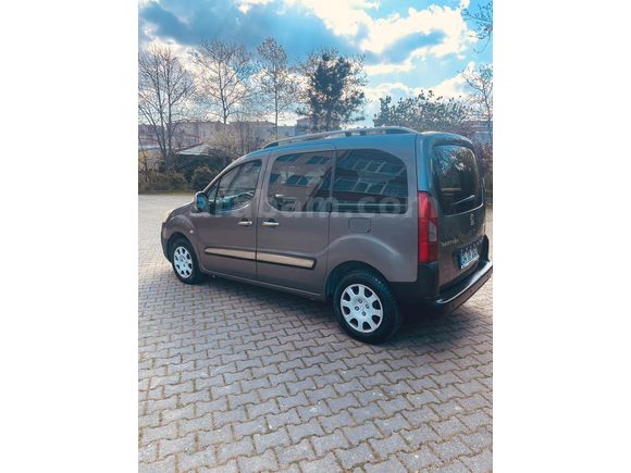 AİLE ARACI 9 YILLIK SAHİPLİK