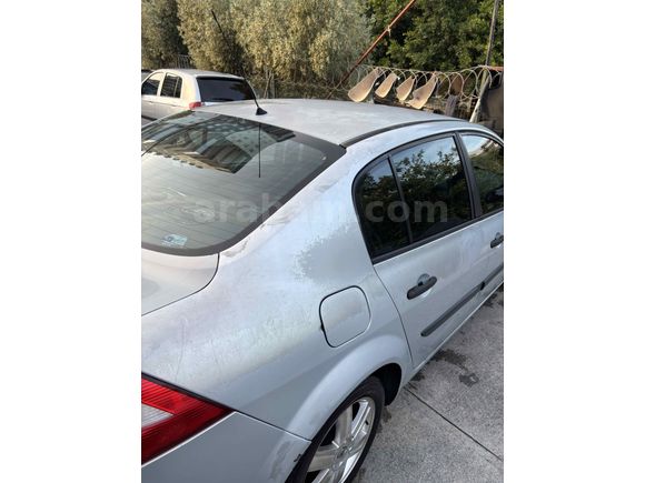 Sahibinden Renault Megane 1.4 RTA 2004 Model 
