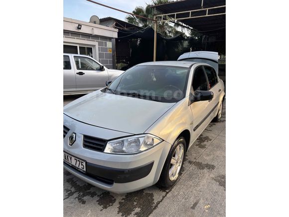 Sahibinden Renault Megane 1.4 RTA 2004 Model 