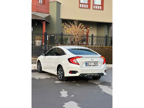 Sahibinden Honda Civic 1.6i DTEC Elegance 2018 Model 