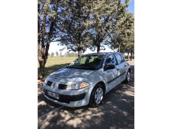 Sahibinden Renault Megane 1.4 Authentique 2005 Model  255.000 km Gri (Gümüş)