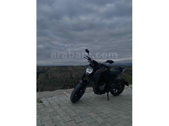 İlk sahibinden sıfırdan farksız 5250 km tertemiz nk