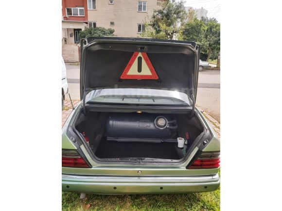 Sahibinden Mercedes - Benz 200 E 1990 Model
