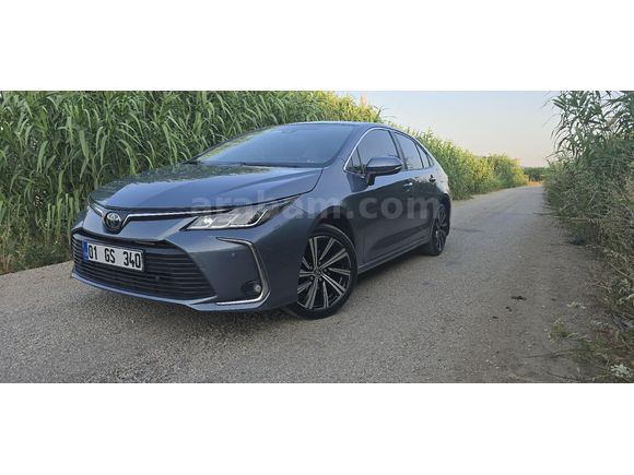 Sahibinden Toyota Corolla 1.8 Hybrid Flame X-Pack 2022 Model