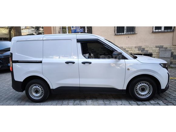Sahibinden Ford Transit Courier 1.5 EcoBlue Trend 2024 Model Garantisi Devam Ediyor
