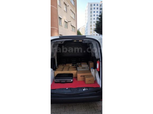 Sahibinden Ford Transit Courier 1.5 EcoBlue Trend 2024 Model Garantisi Devam Ediyor