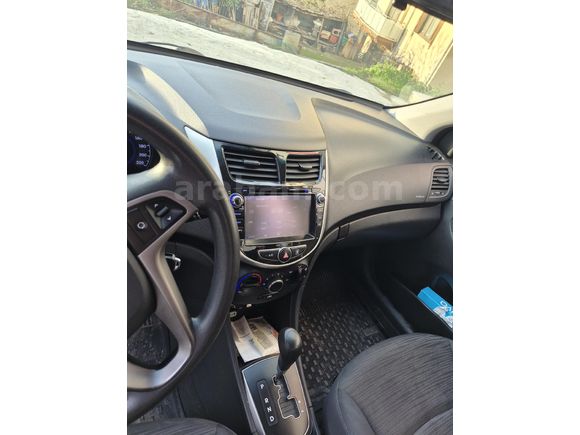 Sahibinden Hyundai Accent Blue 1.6 CRDI Mode Plus 2017 Model  175.000 km Beyaz