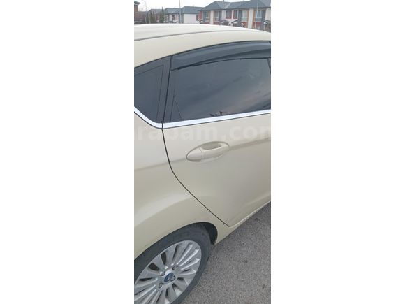 Sahibinden Ford Fiesta 1.4 Titanium 2009 Model