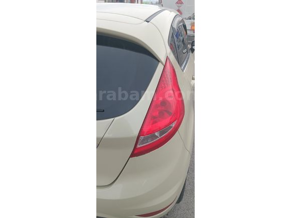 Sahibinden Ford Fiesta 1.4 Titanium 2009 Model