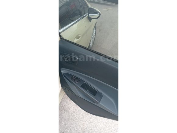 Sahibinden Ford Fiesta 1.4 Titanium 2009 Model