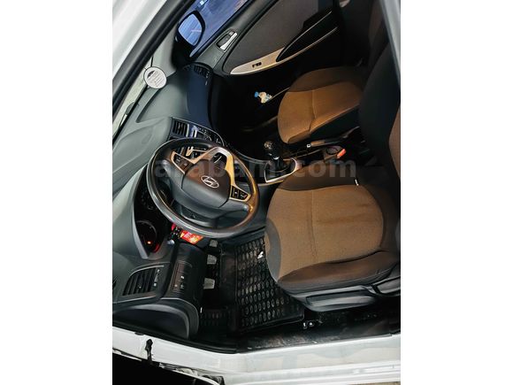 Sahibinden Hyundai Accent Blue 1.6 CRDI Mode 2014 Model 