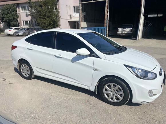Sahibinden Hyundai Accent Blue 1.6 CRDI Mode 2014 Model 