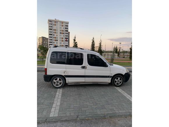 Sahibinden Peugeot Partner 2.0 HDI 2003 Model 