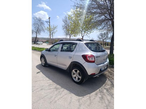 Sahibinden Temiz Dacia Sandero 1.5 dCi Stepway