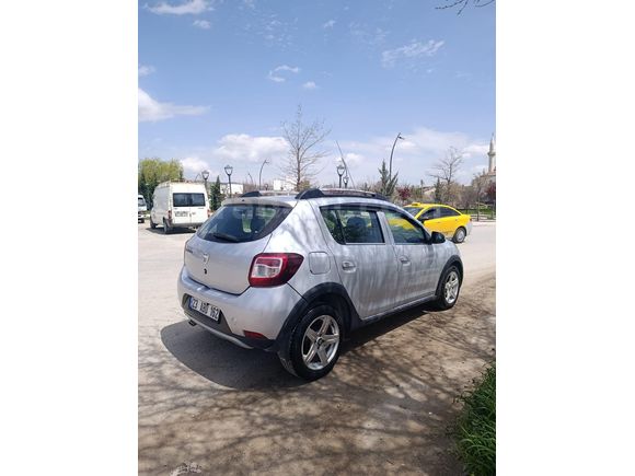 Sahibinden Temiz Dacia Sandero 1.5 dCi Stepway