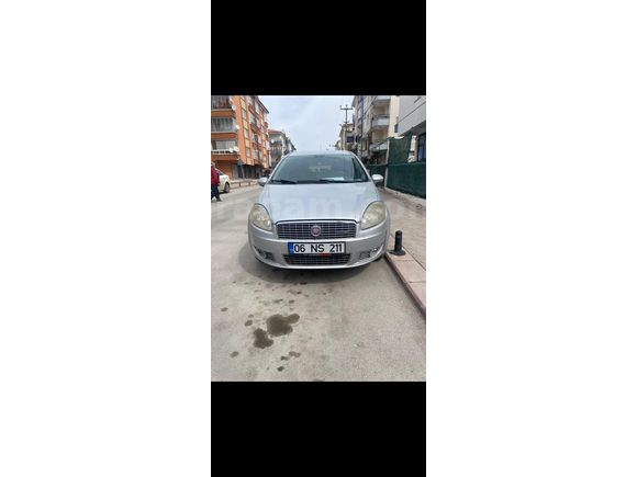 Sahibinden temiz 2012 model Fiat Linea pazarlık payı vardır l
