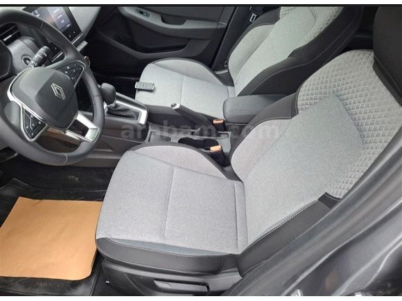 Renault Clio 1.0 TCe Evolution 2025 Model İstanbul