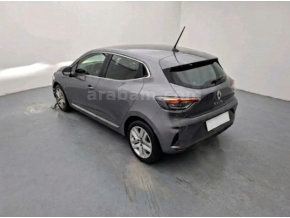 Renault Clio 1.0 TCe Evolution 2025 Model İstanbul