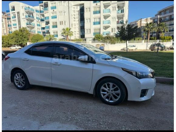 bayan sürücüden Toyota Corolla 1.6 Premium 2016 Model
