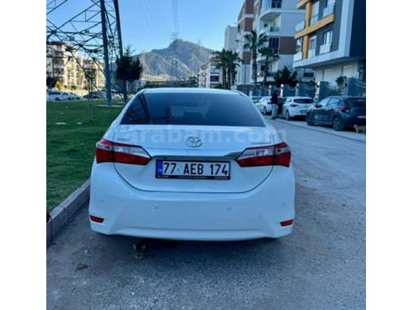 bayan sürücüden Toyota Corolla 1.6 Premium 2016 Model