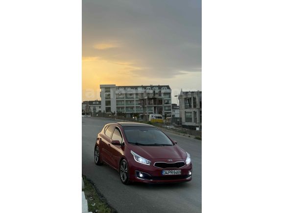 Sahibinden Kia Ceed 1.6 CRDi Concept Plus 2016 Model  204.000 km Kırmızı