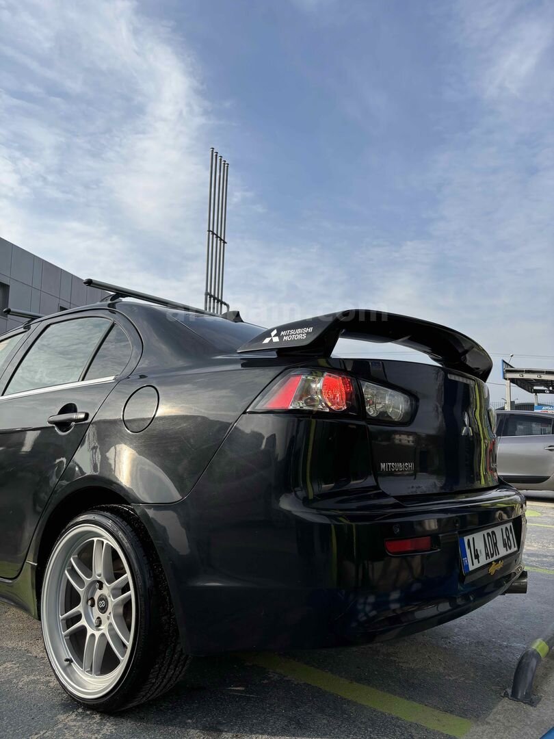 Sahibinden Mitsubishi Lancer 1.5 Inform 2010 Model Bolu 250.000 km Siyah 6