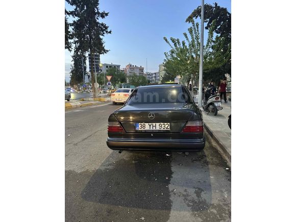 Sahibinden Mercedes - Benz 200 E 1992 Model 