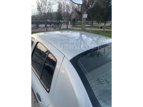Renault Clio 1.5 DCI 2004 Model   