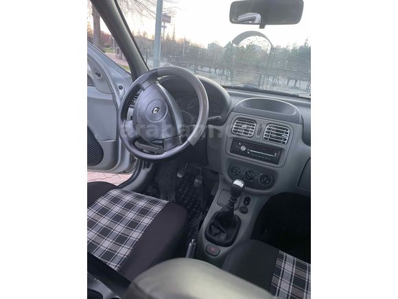 Renault Clio 1.5 DCI 2004 Model   