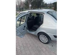 Renault Clio 1.5 DCI 2004 Model  326.850 km  