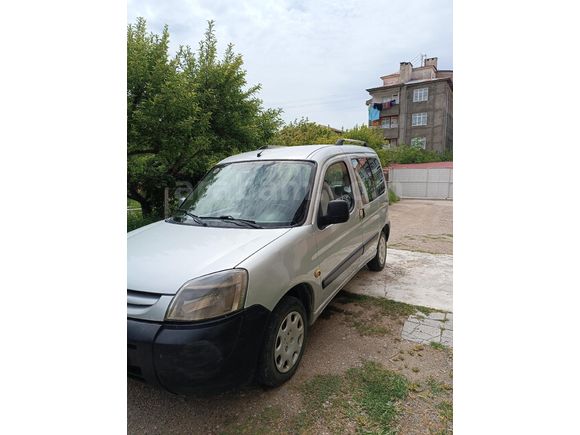 Sahibinden Peugeot Partner 1.9 D 2009 Model  146. 000 km Gri (Gümüş)