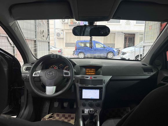 Memurdan Opel Astra 1.6 Essentia 2012 Model 