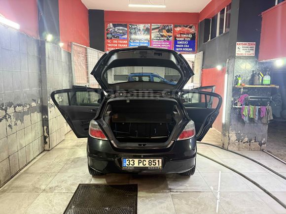 Memurdan Opel Astra 1.6 Essentia 2012 Model 
