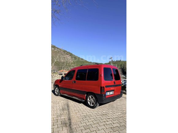 EMSALSİZ BAKIMLI KLİMALI Citroen Berlingo 1.9 D 2004 Model 