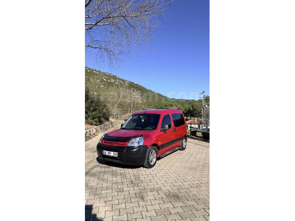 EMSALSİZ BAKIMLI KLİMALI Citroen Berlingo 1.9 D 2004 Model 