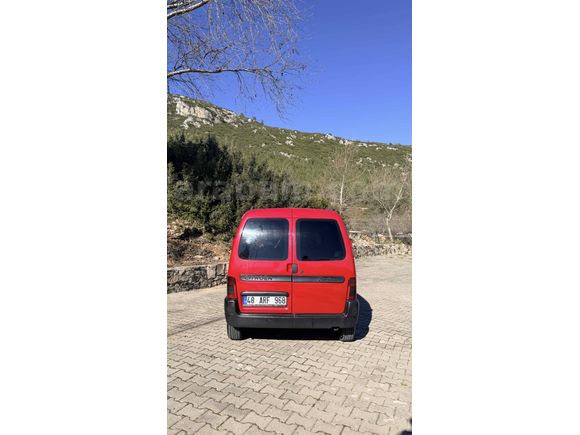 EMSALSİZ BAKIMLI KLİMALI Citroen Berlingo 1.9 D 2004 Model 