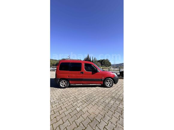 EMSALSİZ BAKIMLI KLİMALI Citroen Berlingo 1.9 D 2004 Model 
