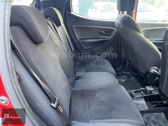 ER MOTORS'DAN 2013 MODEL LACİA YPSİLON DOLCE PAKET (EN DOLUSU )