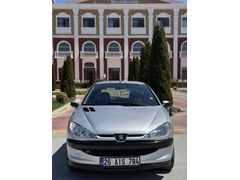 Düşük KM Yeni Muayne Klimalı Bakımları Yeni 206 Hatchback
