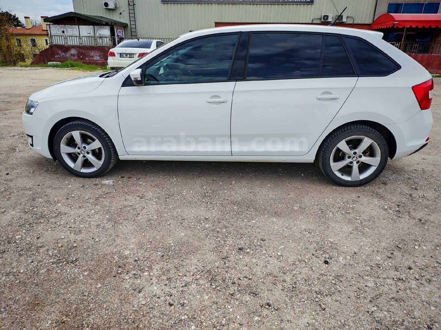Sahibinden Skoda Rapid 1.2 TSI Spaceback Style 2016 Model 149.000 km Beyaz 5