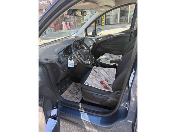 Sahibinden Ford Tourneo Courier 1.5 TDCi Titanium Plus 2023 Model 