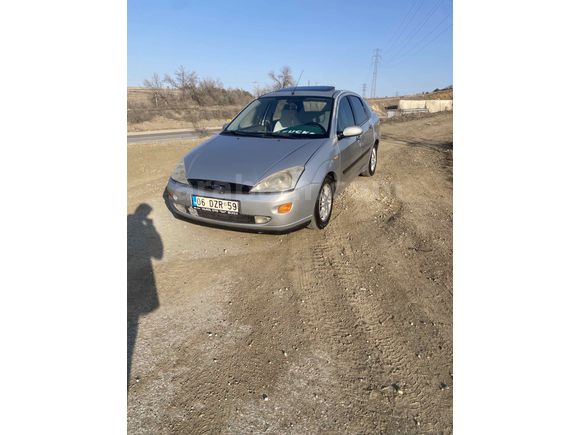Sahibinden Ford Focus 1.6 Ghia 2000 Model 