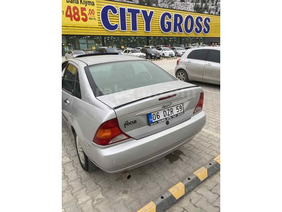 Sahibinden Ford Focus 1.6 Ghia 2000 Model 