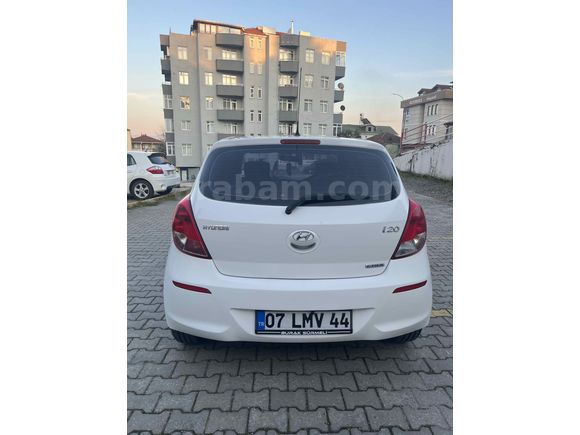 Sahibinden Hyundai i20 1.4 CRDi Jump 2013 Model 