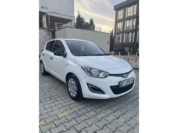 Sahibinden Hyundai i20 1.4 CRDi Jump 2013 Model 