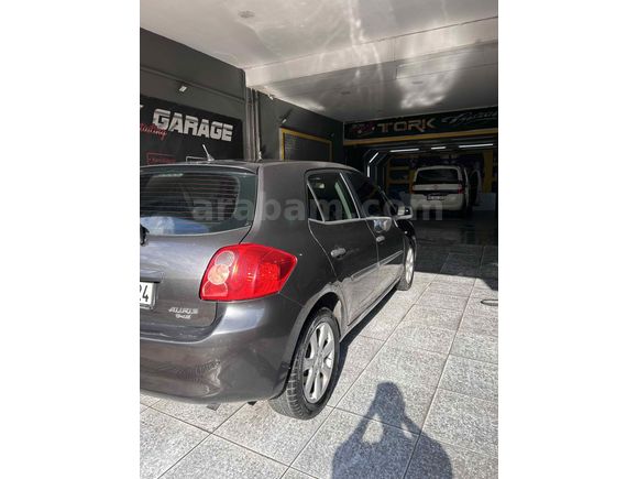 Sahibinden Toyota Auris 1.4 D-4D Class 2007 Model 