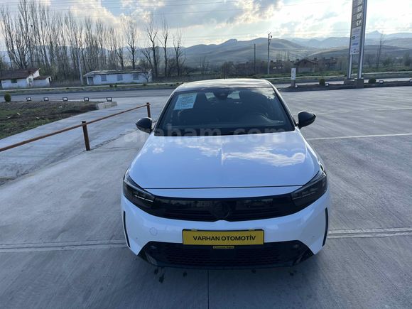 Galeriden Opel Corsa 1.2 T GS 2023 Model Uşak